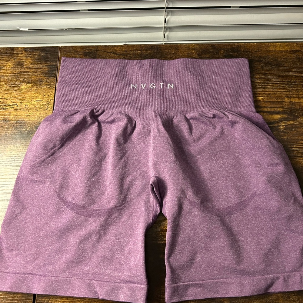 NVGTN contour seamless purple shorts